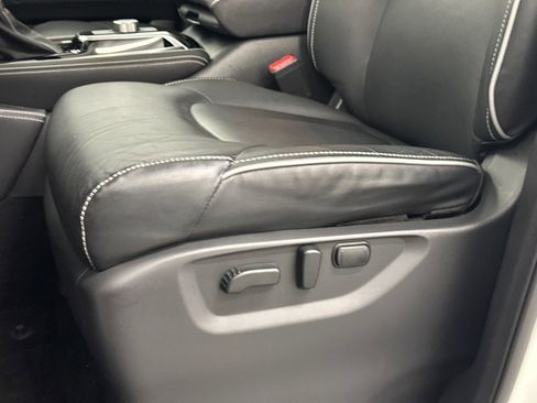 Used 2024 INFINITI QX80 Premium Select w/ Cargo Package image 17