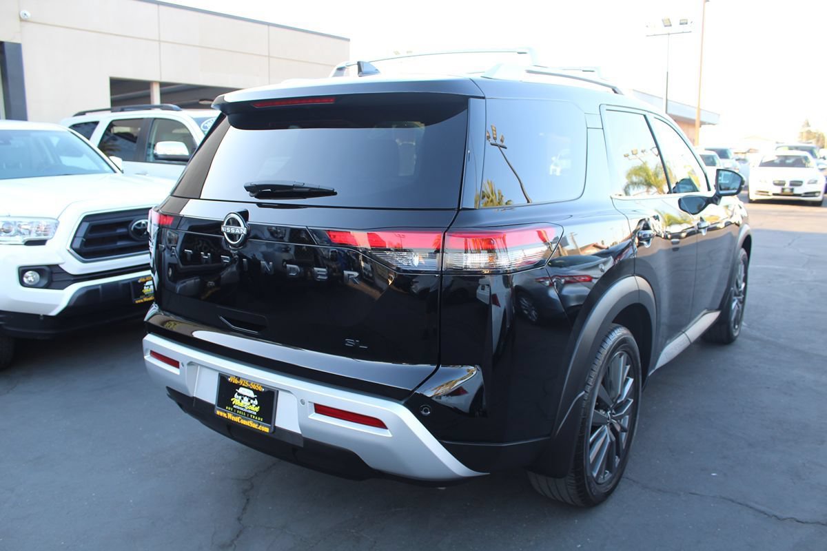 Used 2022 Nissan Pathfinder SL w/ SL Premium Package FWD image 7