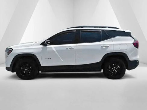 Used 2023 GMC Terrain AT4 AWD/4WD image 4
