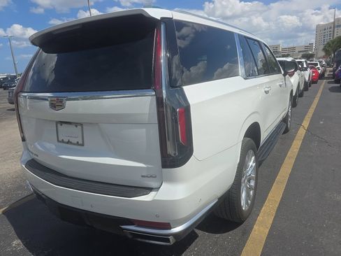 Used 2023 Cadillac Escalade ESV Premium Luxury AWD/4WD image 4
