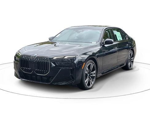 New 2026 BMW 740i w/ Premium Package RWD image 2