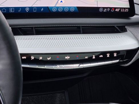 Used 2025 Cadillac Optiq Luxury 1 w/ LPO, Floor Liner Package image 28