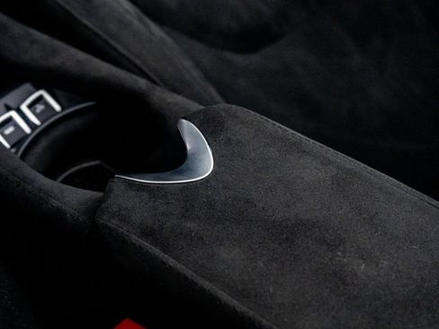 Used 2024 McLaren 750S Spider image 44