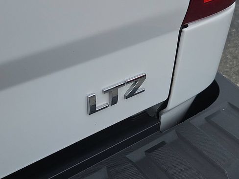 Used 2018 Chevrolet Silverado 1500 LTZ w/ Sport Package AWD/4WD image 12