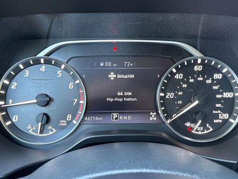 Used 2022 Nissan Titan SV image 39