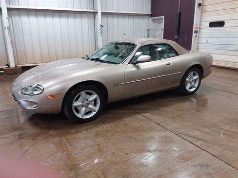 Used 1997 Jaguar XK8 Convertible RWD image 4