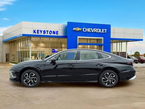 Used 2025 Hyundai Sonata SEL FWD image 4