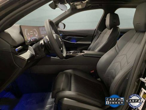 Used 2025 BMW 530i xDrive image 23