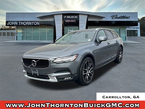 Used 2020 Volvo V90 T6 Cross Country image 1