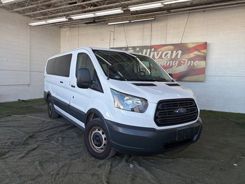 Used 2016 Ford Transit 150 XL image 7