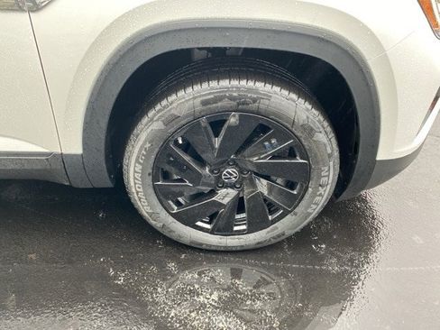 New 2026 Volkswagen Atlas Cross Sport SE image 20