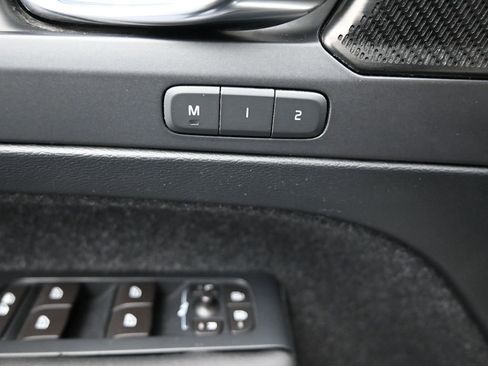 Used 2019 Volvo XC40 T5 R-Design image 20