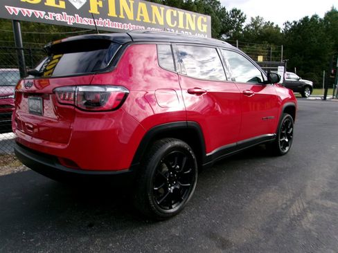 Used 2023 Jeep Compass Latitude w/ Sun and Sound Group image 8