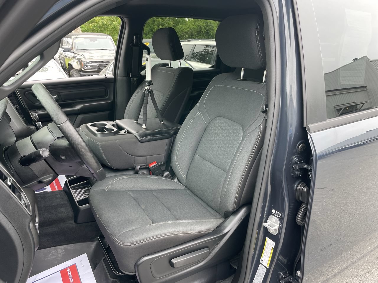 Used 2025 RAM 1500 Warlock AWD/4WD image 11