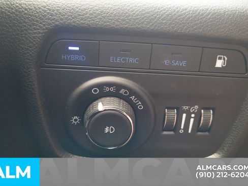 Used 2023 Jeep Grand Cherokee 4WD 4xe image 37