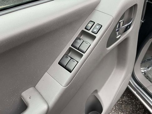 Used 2008 Nissan Frontier SE w/ SE Value Truck Pkg image 27