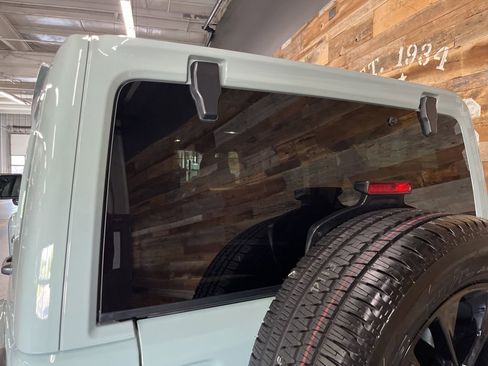 Used 2023 Jeep Wrangler Unlimited Sahara w/ Cold Weather Group AWD/4WD image 63