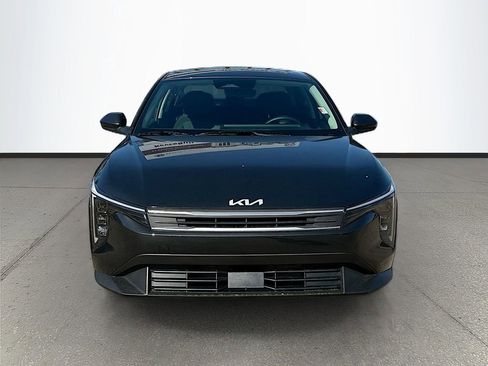 New 2025 Kia K4 LXS image 2