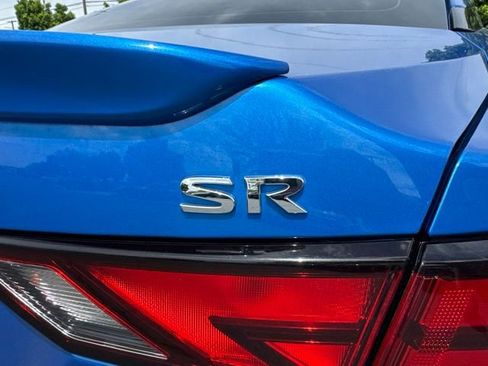 Used 2022 Nissan Sentra SR w/ SR Premium Package FWD image 10