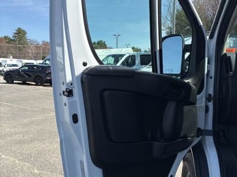 Used 2024 RAM ProMaster 2500 w/ Convenience Group FWD image 29