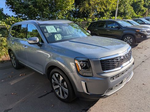 Certified 2022 Kia Telluride S AWD/4WD image 1