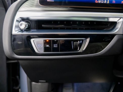 New 2026 Cadillac Lyriq Luxury image 21