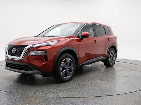 Used 2025 Nissan Rogue SV AWD/4WD image 3