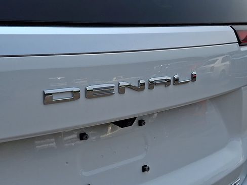 New 2026 GMC Yukon Denali AWD/4WD image 15