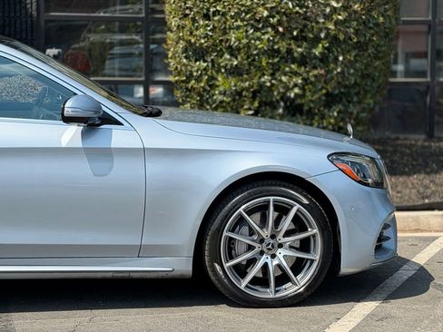 Used 2019 Mercedes-Benz S 560 Sedan image 23