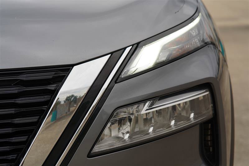 Used 2021 Nissan Rogue SV w/ Premium Package AWD/4WD image 26