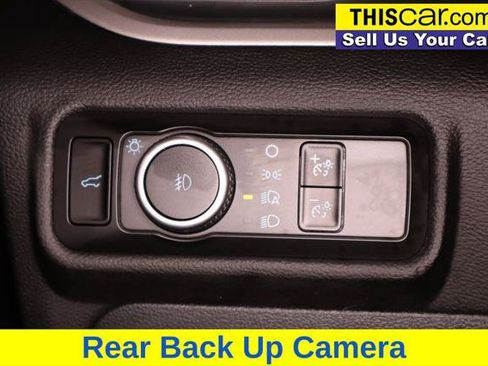 Used 2023 Ford Explorer XLT w/ Equipment Group 202A RWD image 21