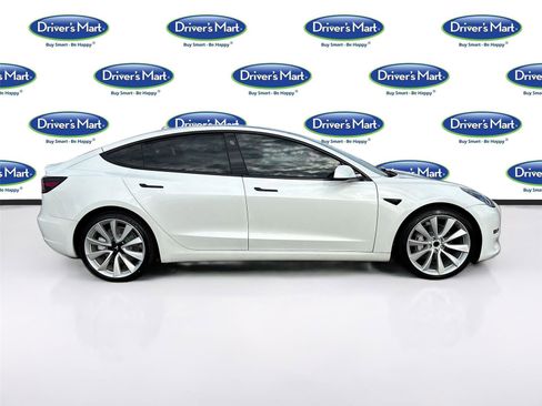 Used 2023 Tesla Model 3 Standard Range image 9