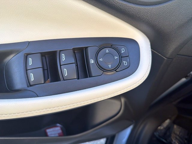 Used 2023 Buick Encore GX Preferred w/ Cold Weather Comfort Package FWD image 13
