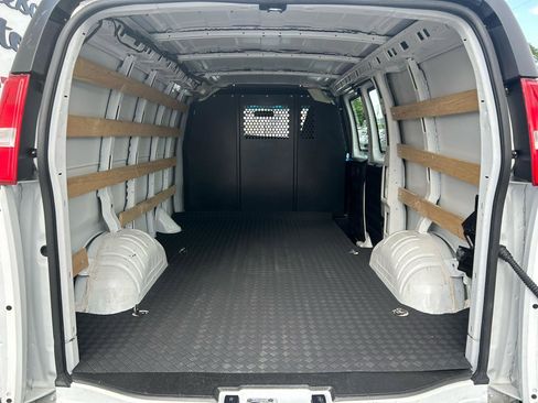 Used 2024 GMC Savana 2500 w/ Driver Convenience Package image 25