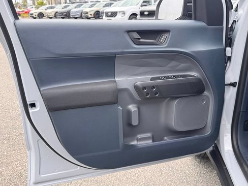 Used 2025 Ford Maverick XL FWD image 15
