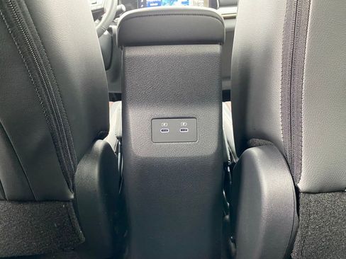 New 2025 Nissan Kicks SR image 16