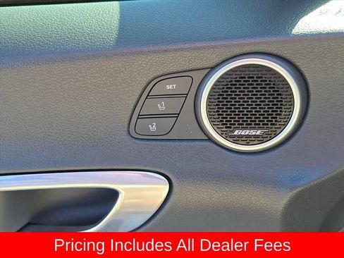 Used 2023 Hyundai Sonata Limited w/ Preferred Accessory Package FWD image 5