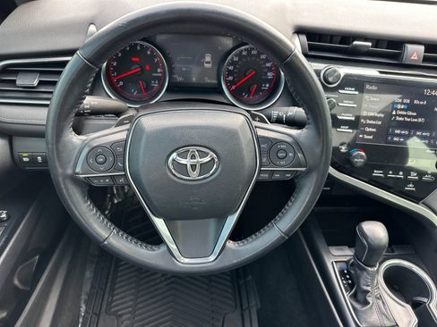 Used 2019 Toyota Camry XSE image 14
