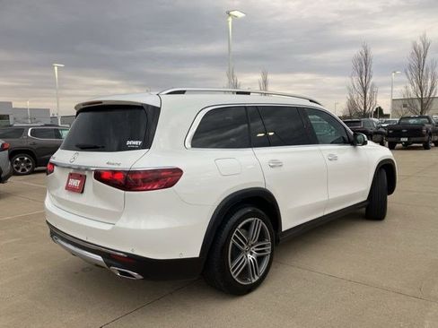 Used 2025 Mercedes-Benz GLS 450 4MATIC image 5
