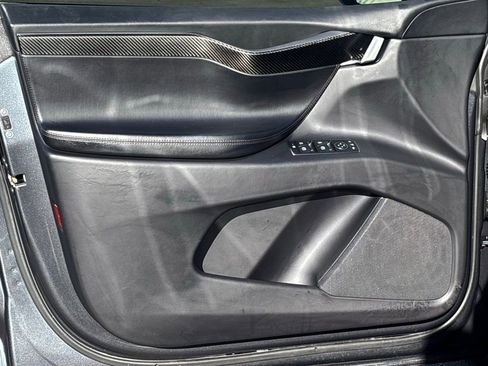 Used 2018 Tesla Model X P100D image 13