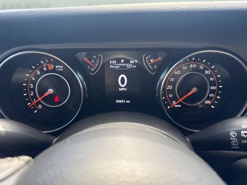 Used 2022 Jeep Wrangler Sport AWD/4WD image 21