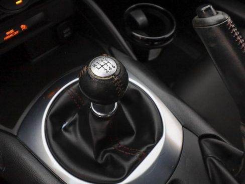 Used 2016 MAZDA MX-5 Miata Sport image 6