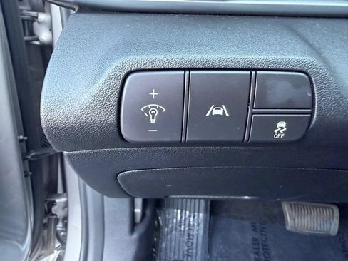 Used 2023 Hyundai Elantra SEL w/ Convenience Package FWD image 32