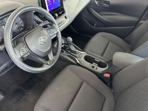 Used 2024 Toyota Corolla LE FWD image 4