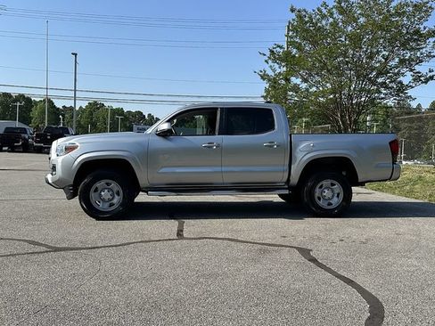 Used 2023 Toyota Tacoma SR w/ SR Convenience Package RWD image 4
