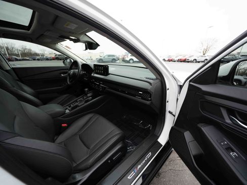 Used 2024 Honda Accord EX-L image 25