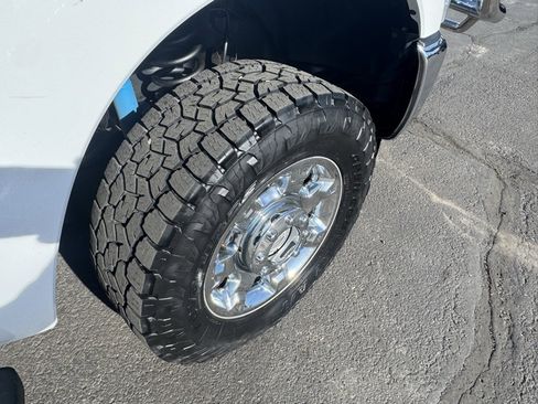 Used 2012 Ford F250 XLT w/ XLT Premium Pkg image 11