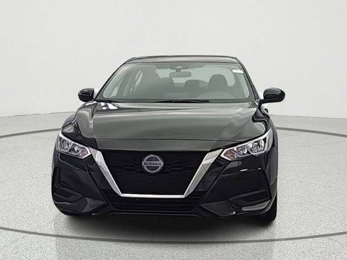 Used 2023 Nissan Sentra SV image 2