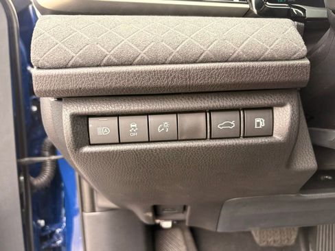 Used 2026 Toyota Camry XLE FWD image 25