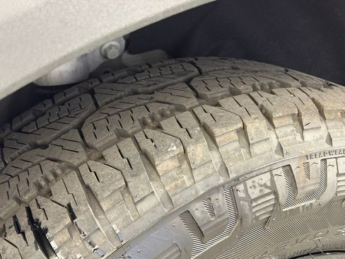 Used 2026 Ford Explorer Tremor AWD/4WD image 12